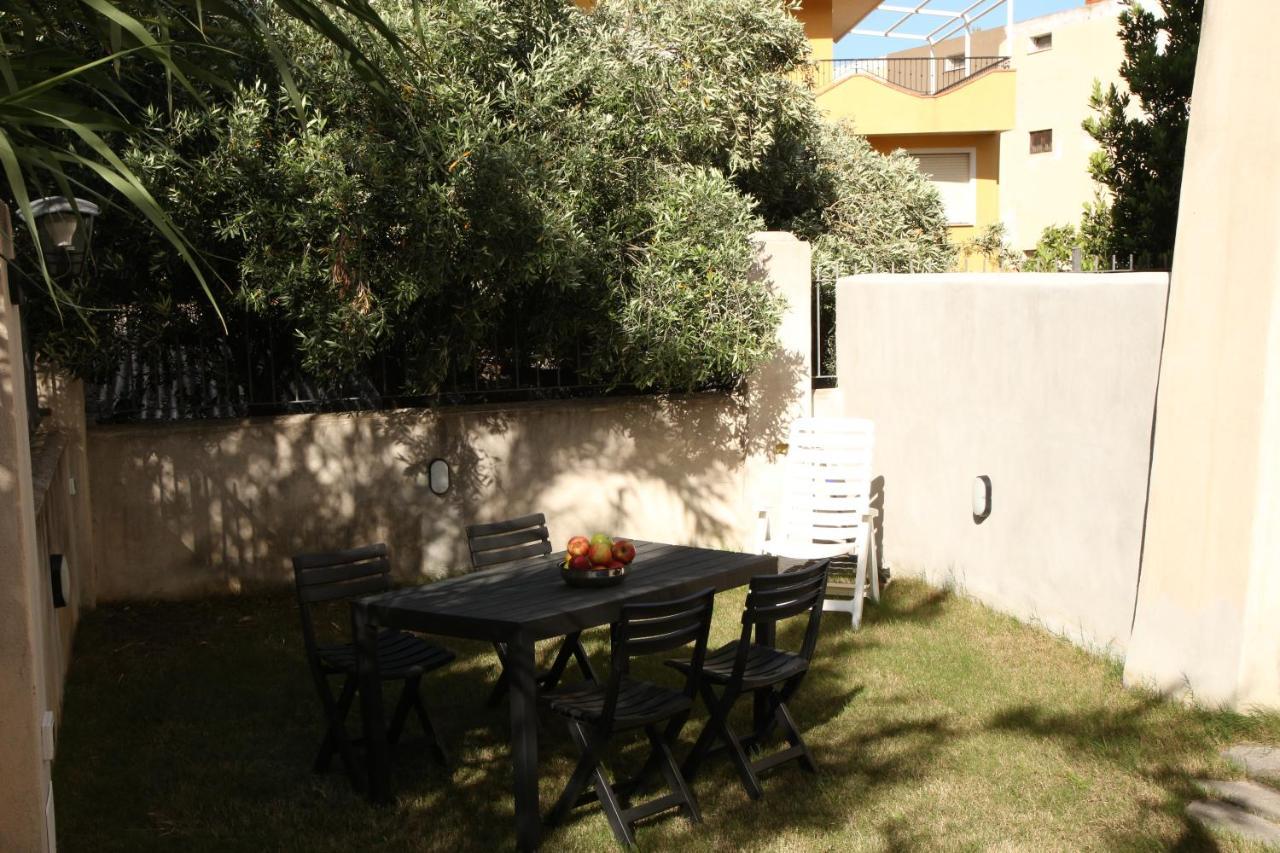Fenile Apartments Santa Maria Navarrese Luaran gambar